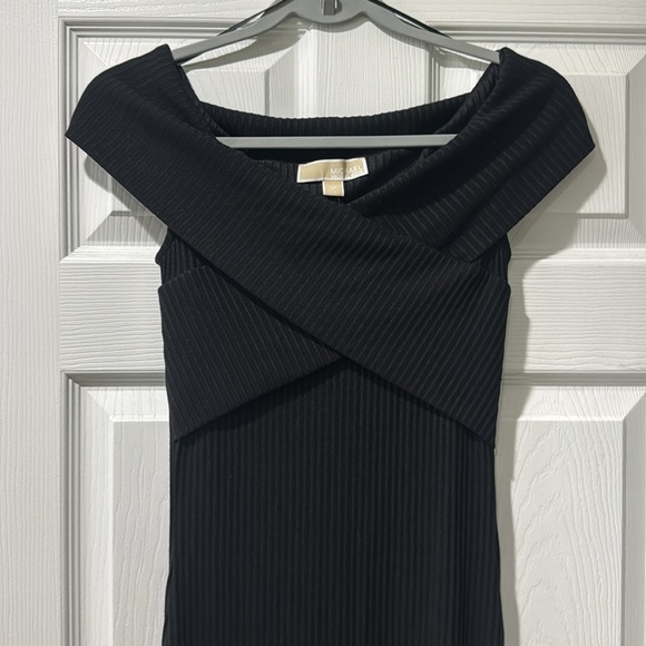 Michael Kors Ribbed Off Shoulder Midi Dress - Picture 3 of 13